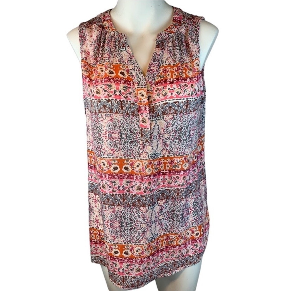 Violet & Claire V Neck Sleeveless Blouse- M